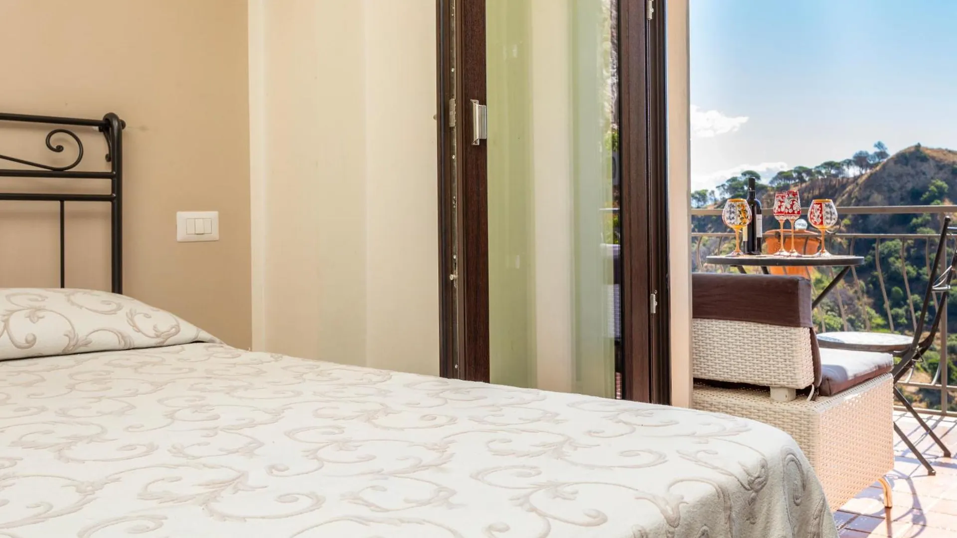 Pentefur Suite Savoca Alojamento de Acomodação e Pequeno-almoço