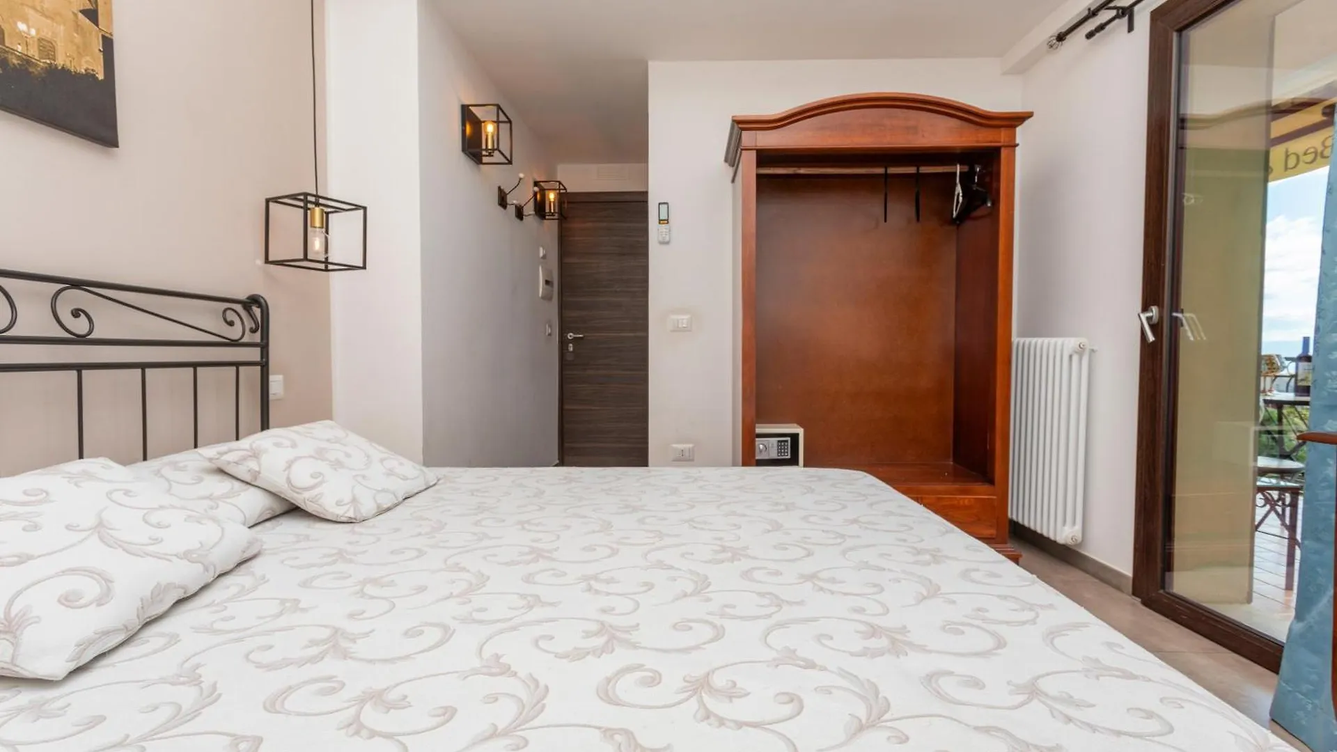 Pentefur Suite Savoca